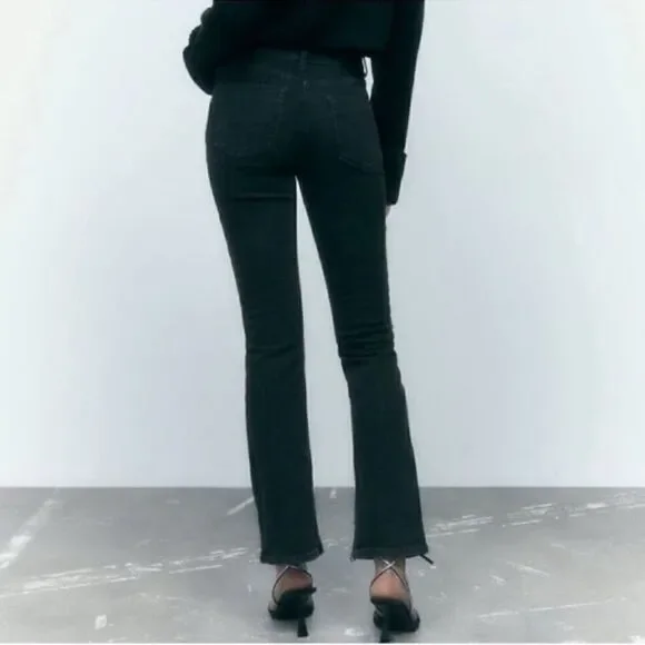 Zara Ankle Mid-rise Black Flare Jeans (Size 8) - Picture 4 of 10